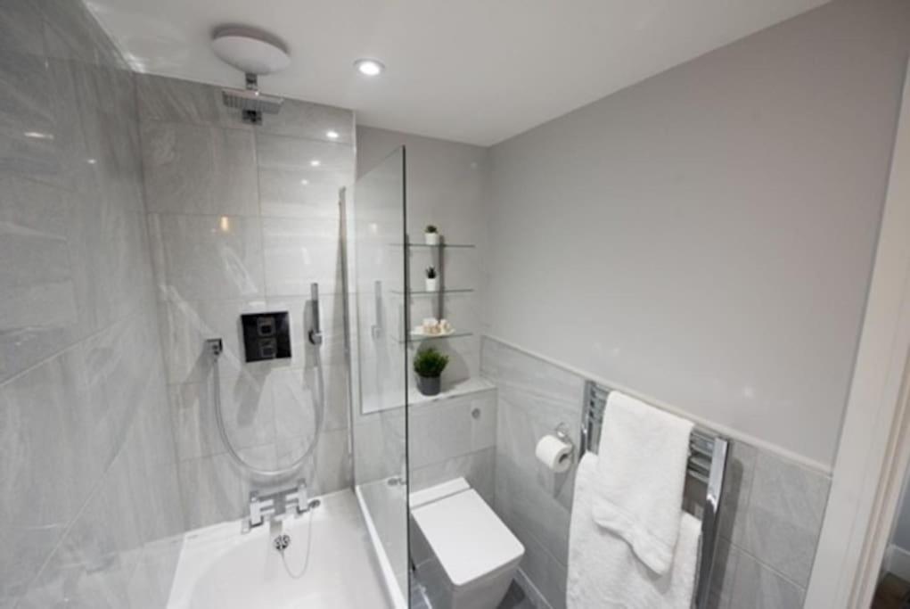 Beautiful, Spacious 1 Bed Flat Brentwood Exterior photo